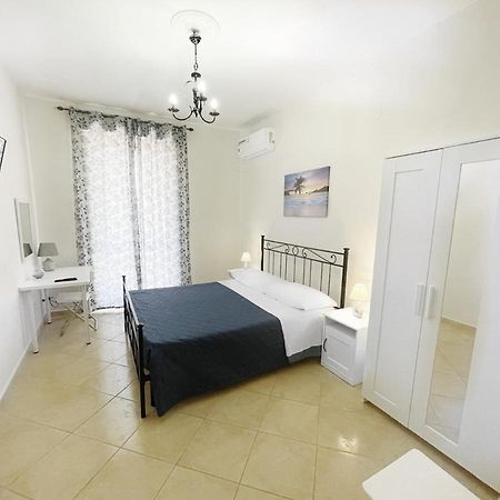 Flavia Apartment กาสเตลลัมมาเร ดิ สตาเบีย ภายนอก รูปภาพ