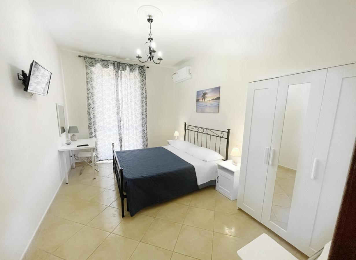 Flavia Apartment กาสเตลลัมมาเร ดิ สตาเบีย ภายนอก รูปภาพ