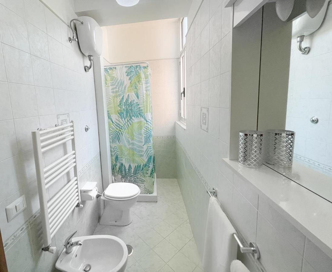 Flavia Apartment กาสเตลลัมมาเร ดิ สตาเบีย ภายนอก รูปภาพ