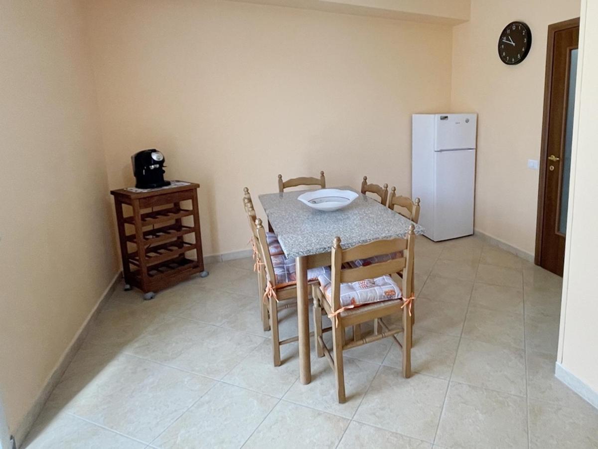 Flavia Apartment กาสเตลลัมมาเร ดิ สตาเบีย ภายนอก รูปภาพ