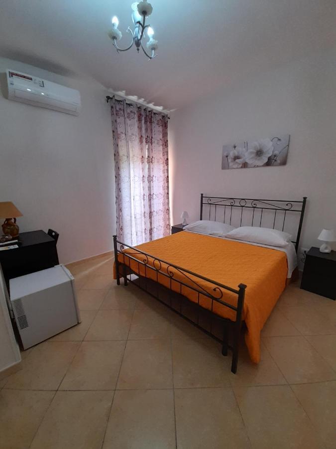 Flavia Apartment กาสเตลลัมมาเร ดิ สตาเบีย ภายนอก รูปภาพ
